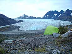 2日目のキャンプ地点。すぐ目の前に氷河